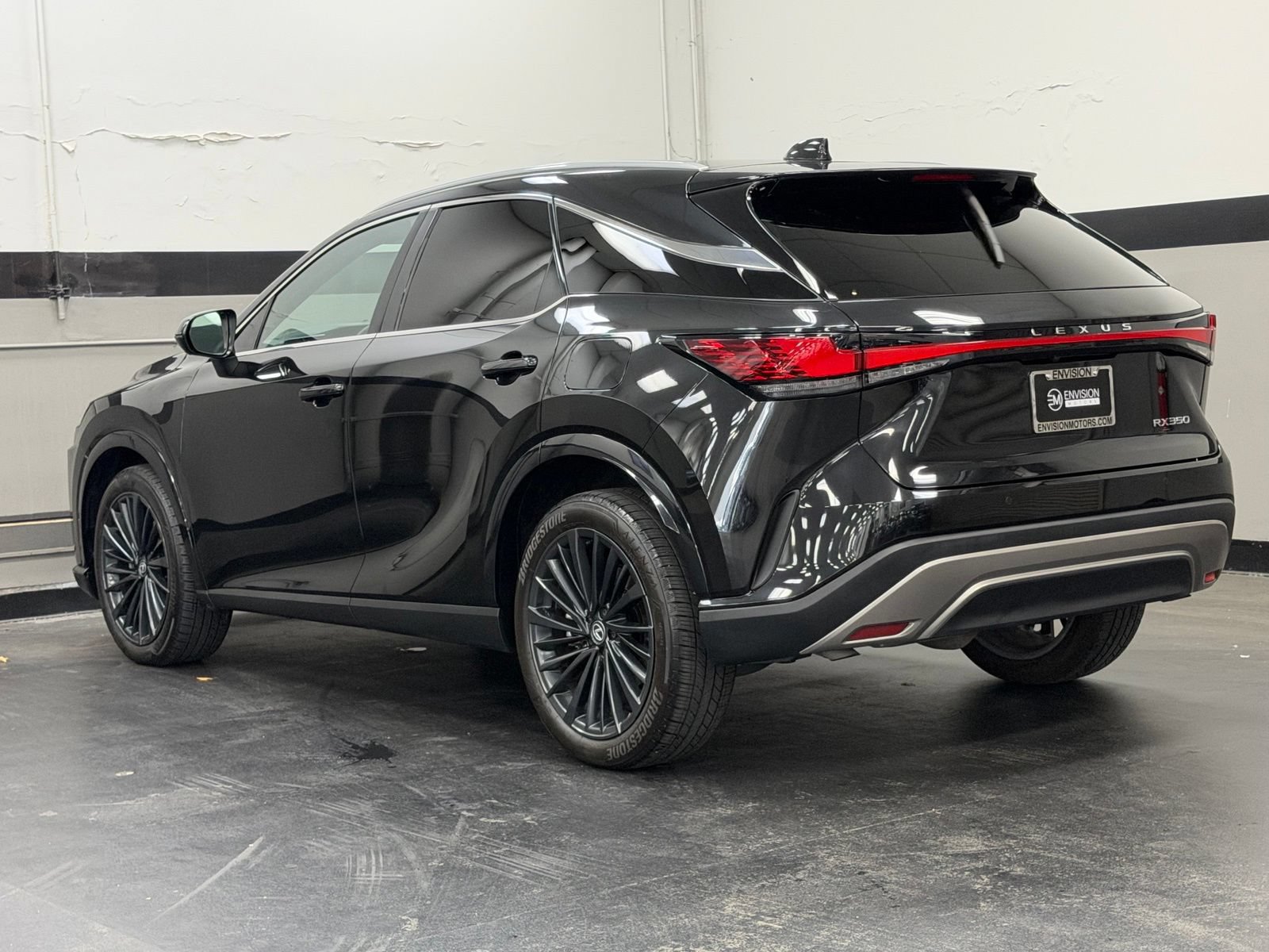 Used 2024 Lexus RX 350 Premium w/ Convenience Package FWD image 9