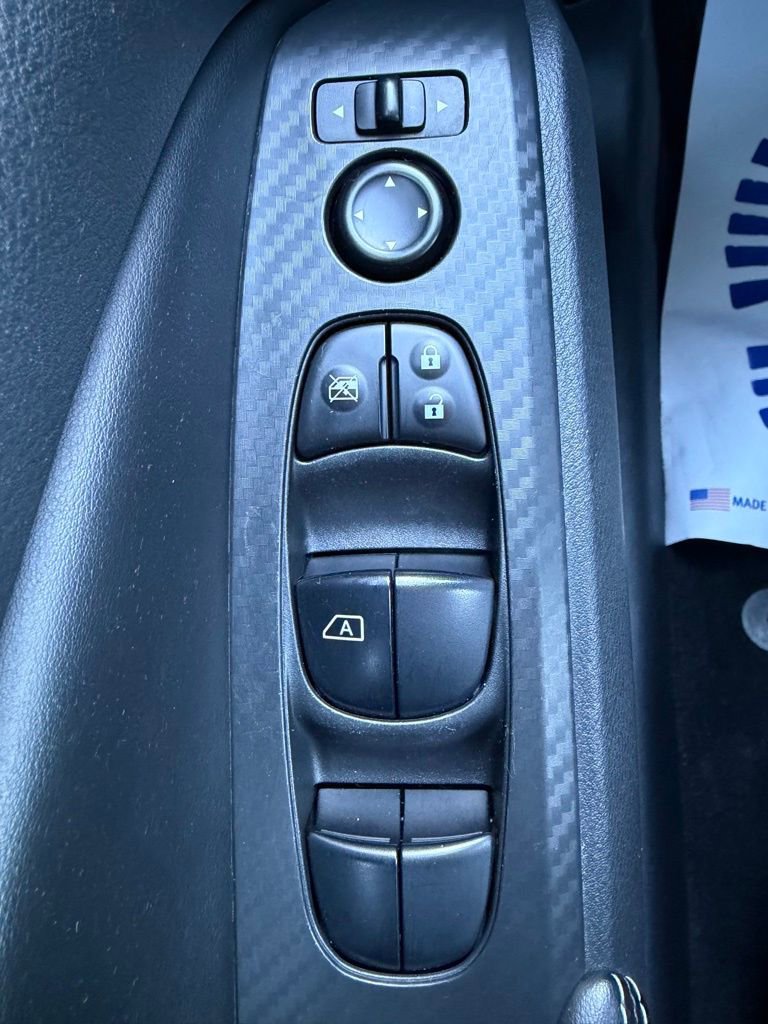 Used 2024 Nissan Altima 2.5 SV image 17