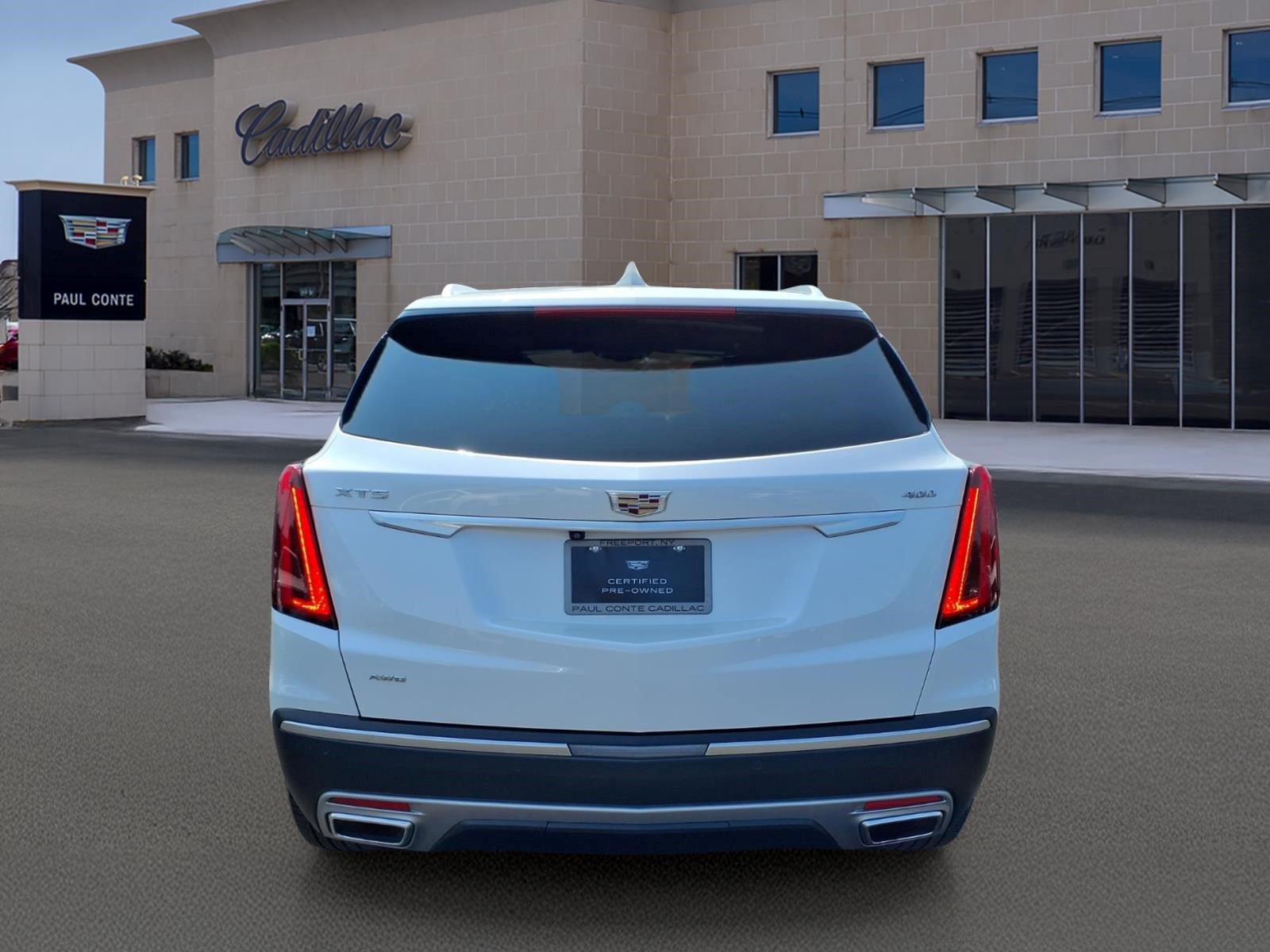Certified 2024 Cadillac XT5 Premium Luxury w/ LPO, Floor Liner Package AWD/4WD image 6