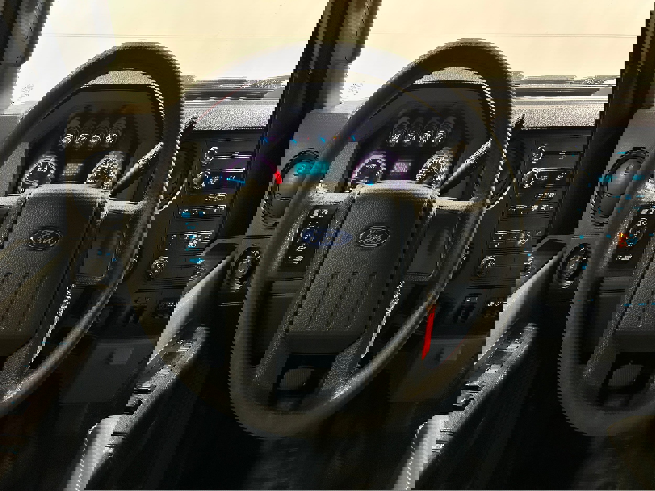 Used 2015 Ford F350 XL w/ Power Equipment Group image 8