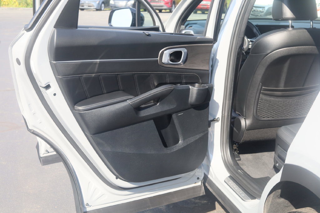 Used 2025 Kia Sorento SX Prestige AWD/4WD image 34