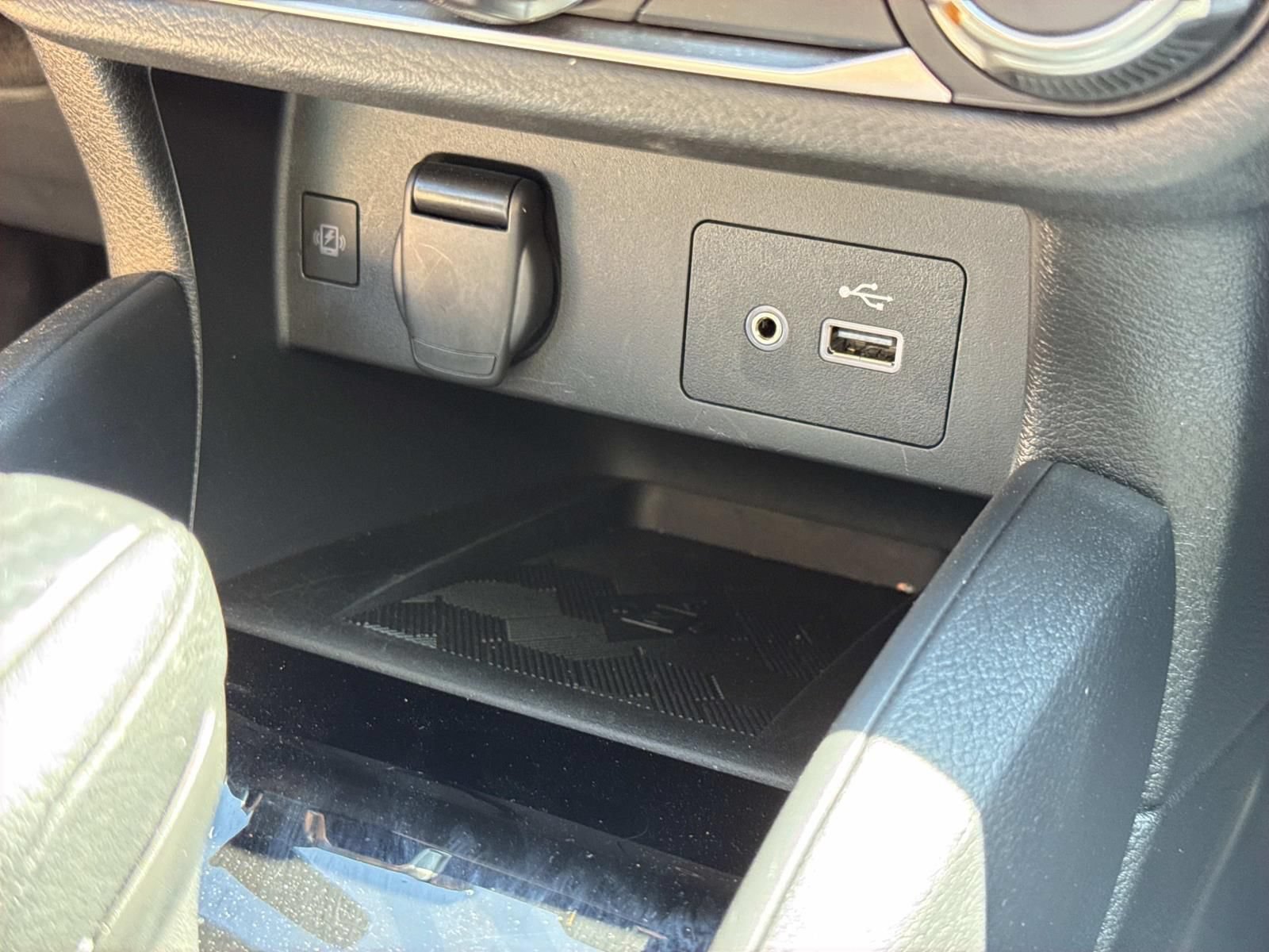 Certified 2025 Nissan Versa SV w/ Trunk Package FWD image 12