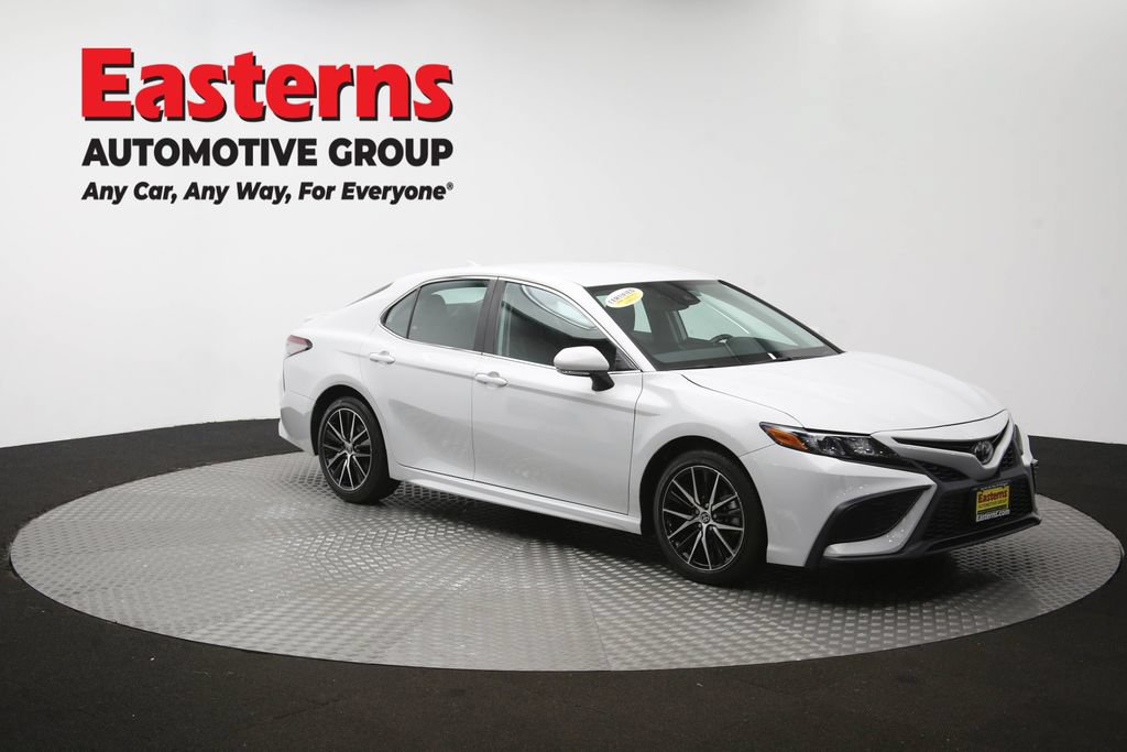 Used 2024 Toyota Camry SE w/ Cold Weather Package FWD image 47