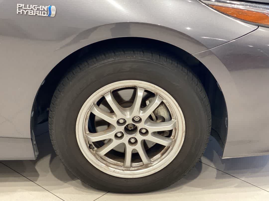 Used 2022 Toyota Prius Prime XLE FWD image 13