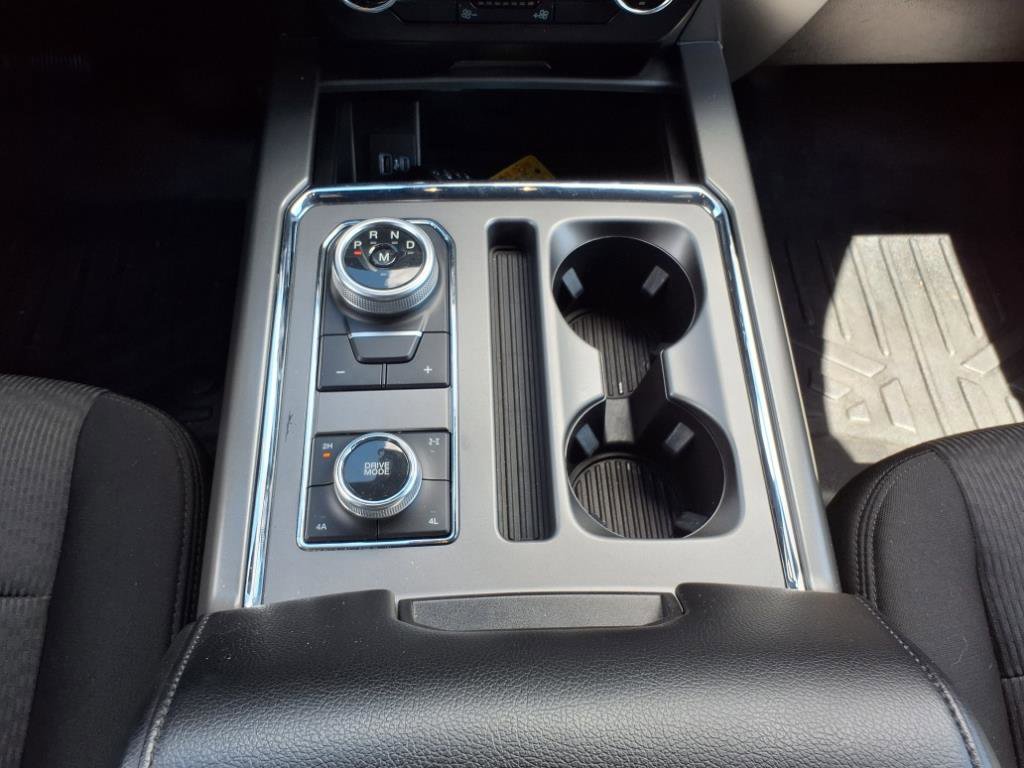 Used 2021 Ford Expedition XLT w/ Black Accent Package AWD/4WD image 20