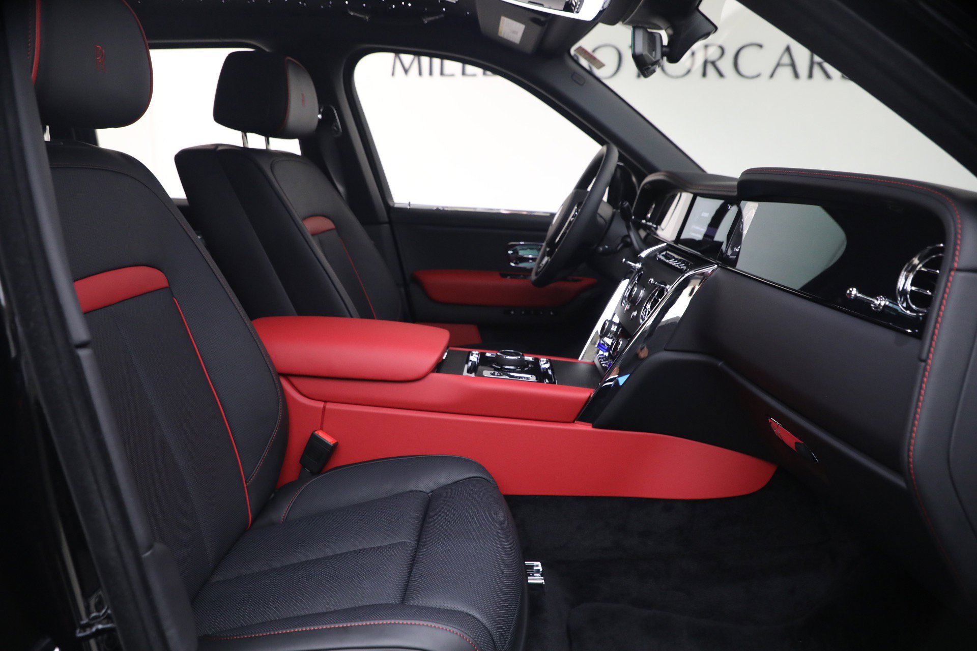 New 2026 Rolls-Royce Cullinan image 18