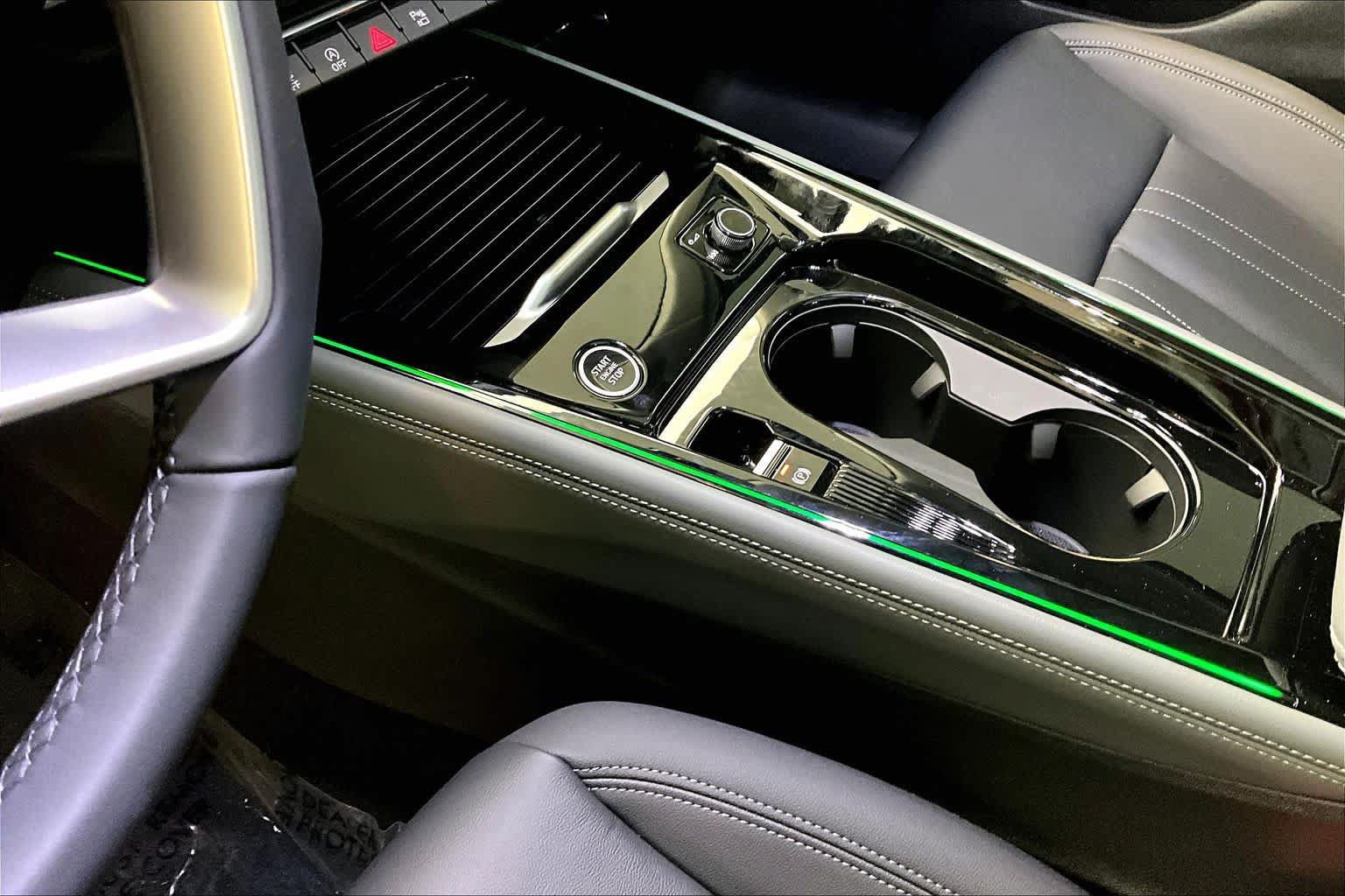 New 2026 Audi Q3 quattro 2.0T AWD/4WD image 7