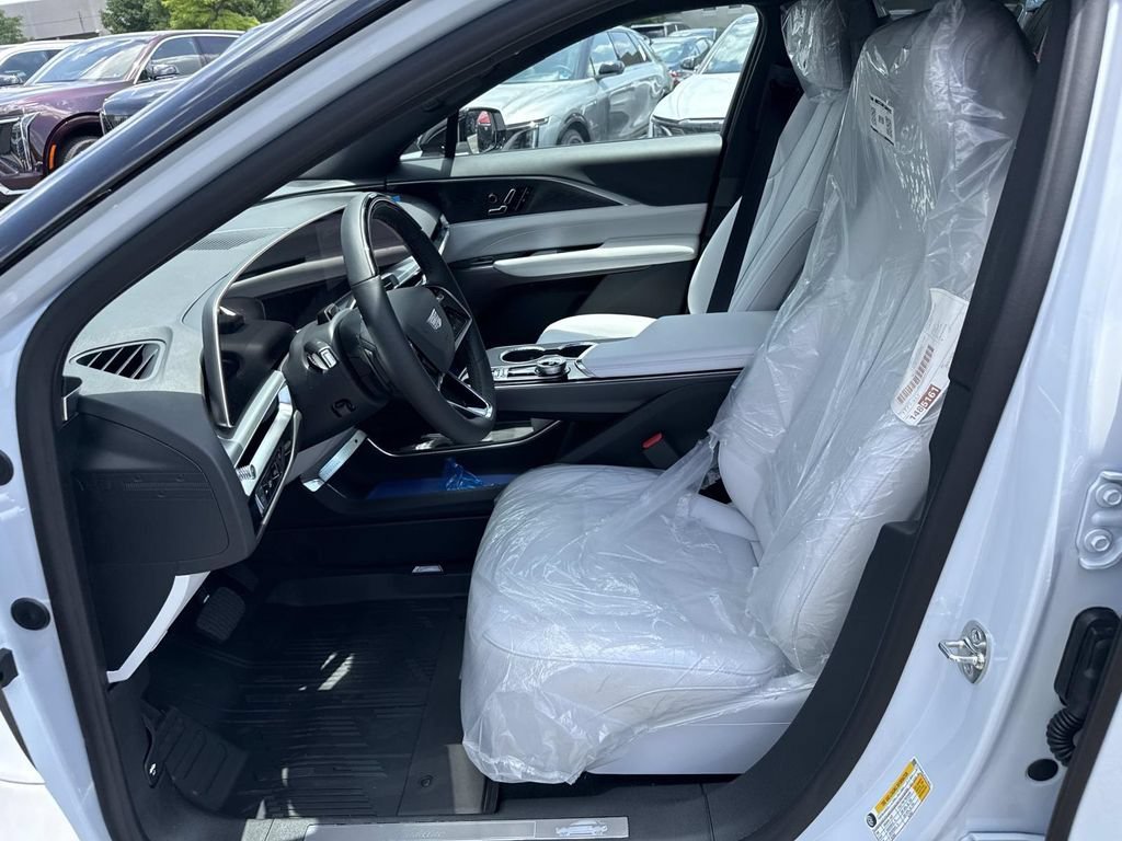 New 2026 Cadillac Lyriq Luxury w/ LPO, Floor Liner Package AWD/4WD image 8
