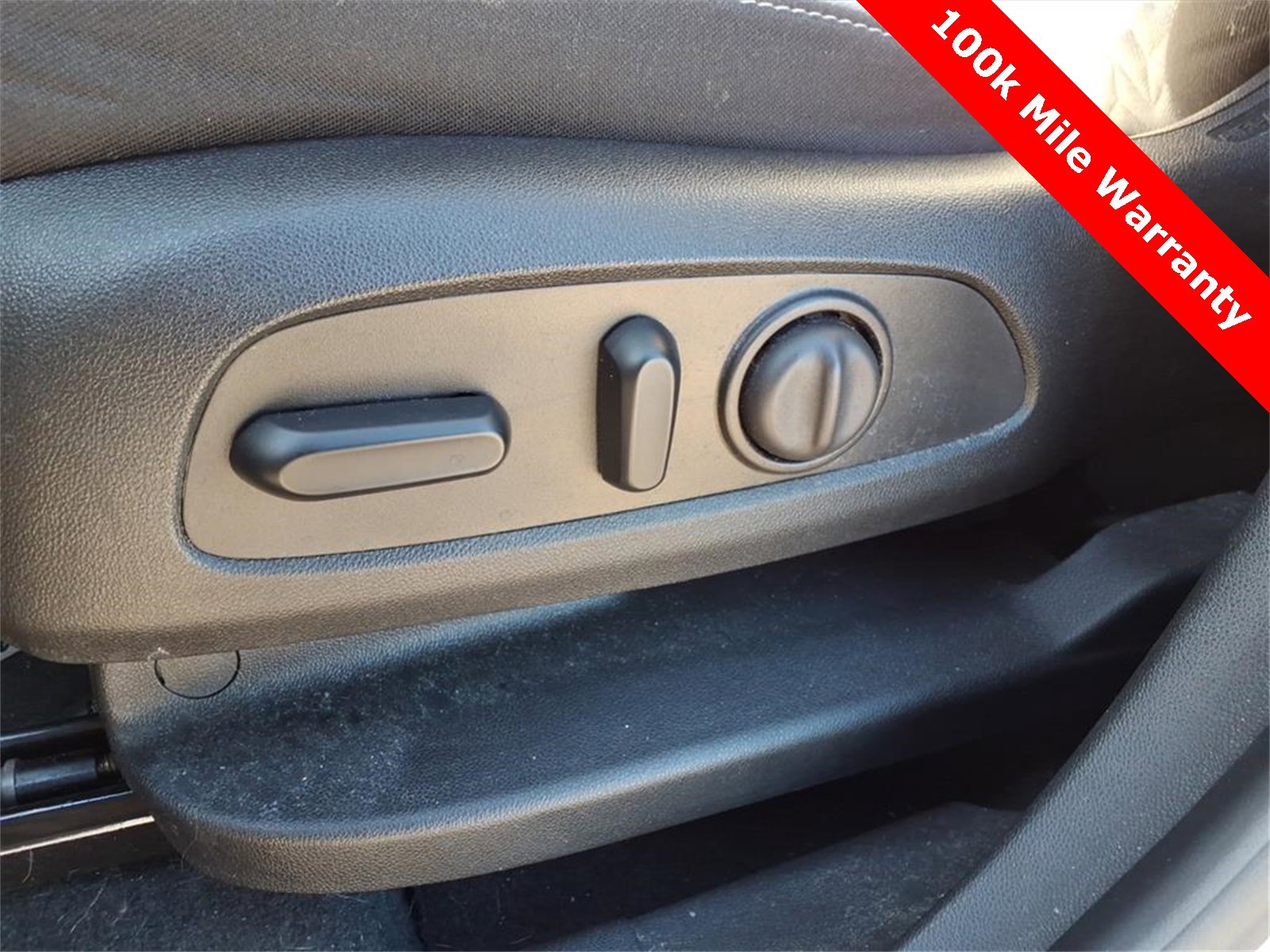 Used 2023 Chevrolet Equinox LS image 14