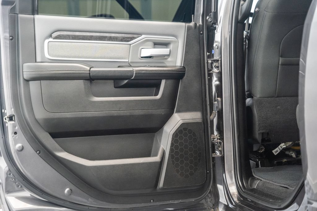 Used 2023 Chevrolet TrailBlazer LT w/ Convenience Package FWD image 43