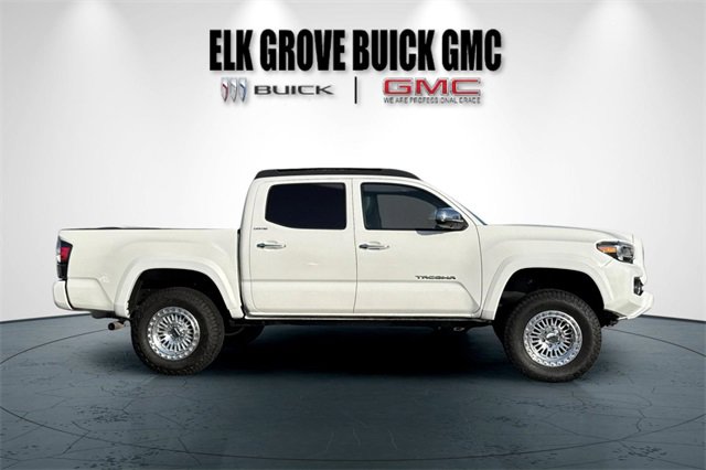 Used 2022 Toyota Tacoma Limited image 3