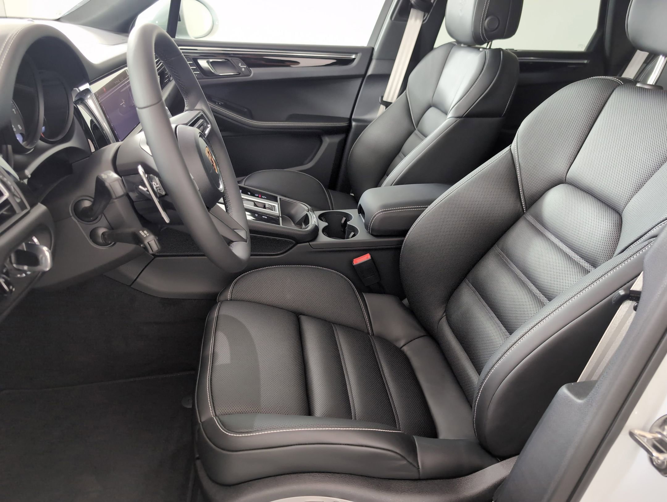 Used 2026 Porsche Macan S image 5