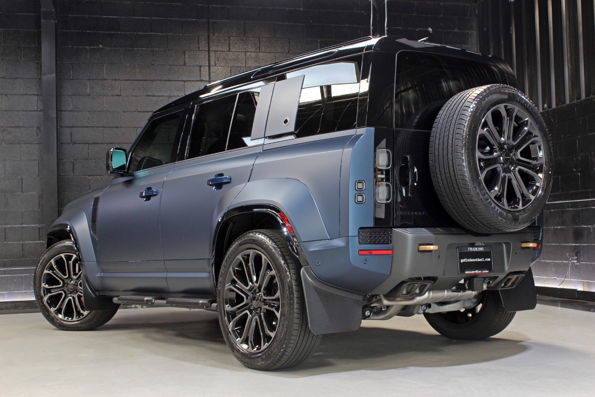 Used 2026 Land Rover Defender 110 OCTA image 12