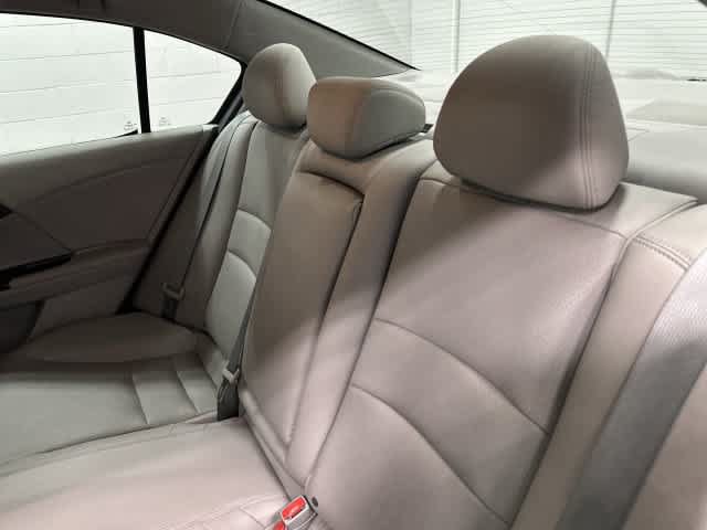 Used 2017 Honda Accord EX-L image 14