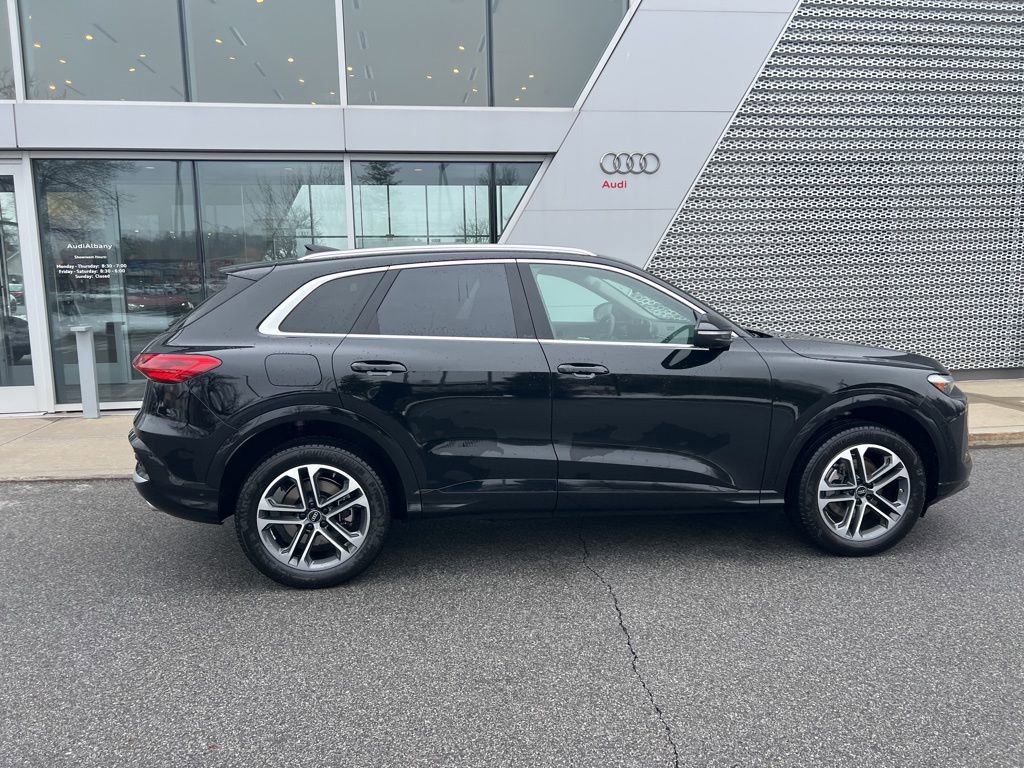 Certified 2025 Audi Q5 Premium Plus w/ Premium Plus image 15