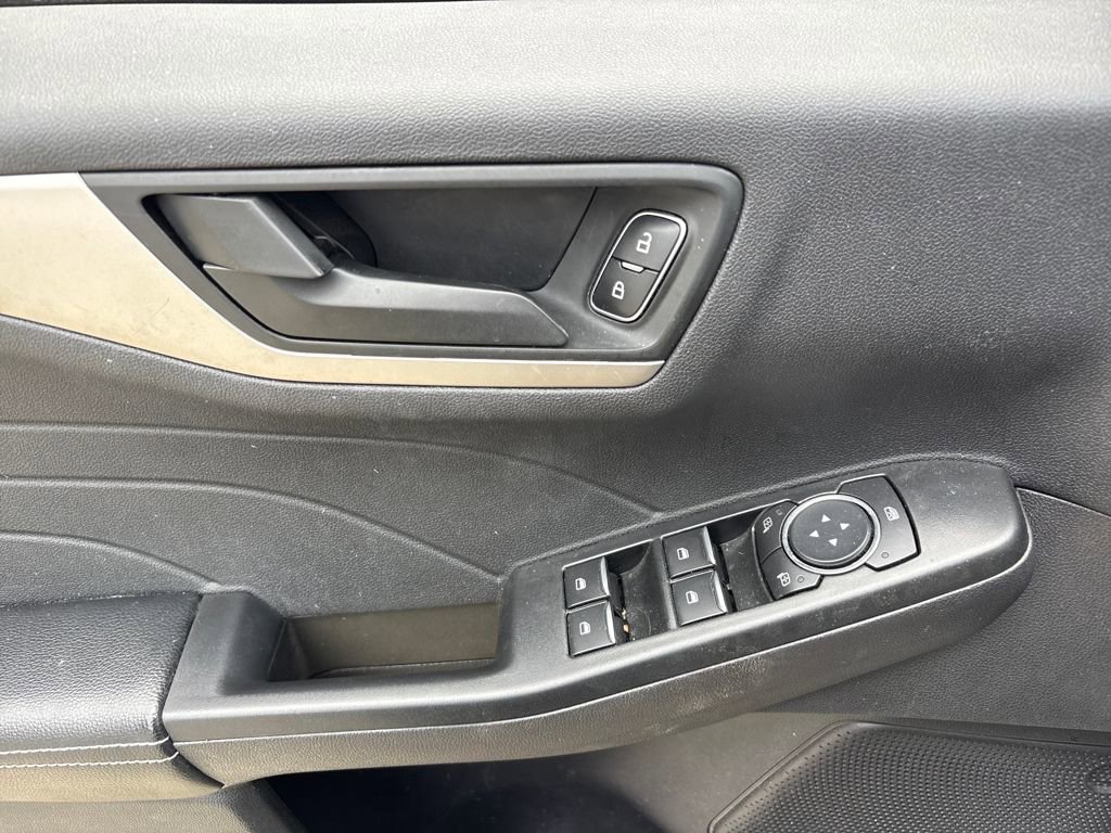 Used 2022 Ford Escape SE image 16