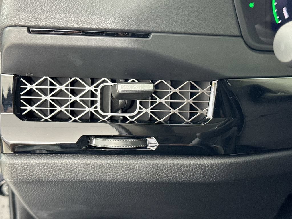 Used 2025 Honda Accord Touring image 13
