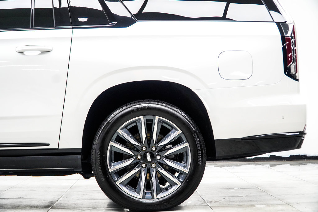 Used 2024 Cadillac Escalade ESV Sport w/ Touring Package AWD/4WD image 15