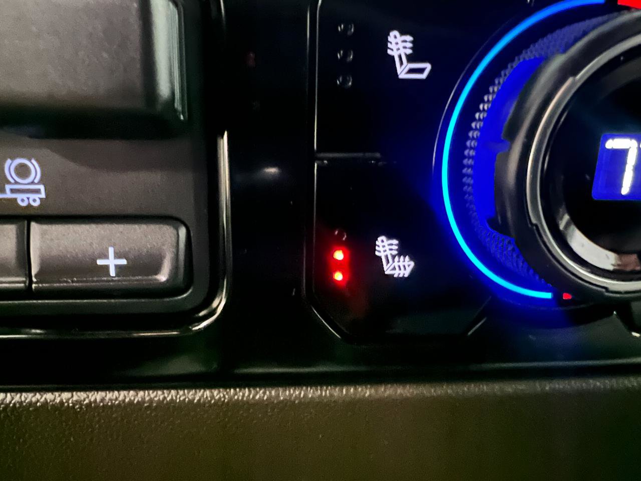 Used 2025 Chevrolet Silverado 1500 LT image 46