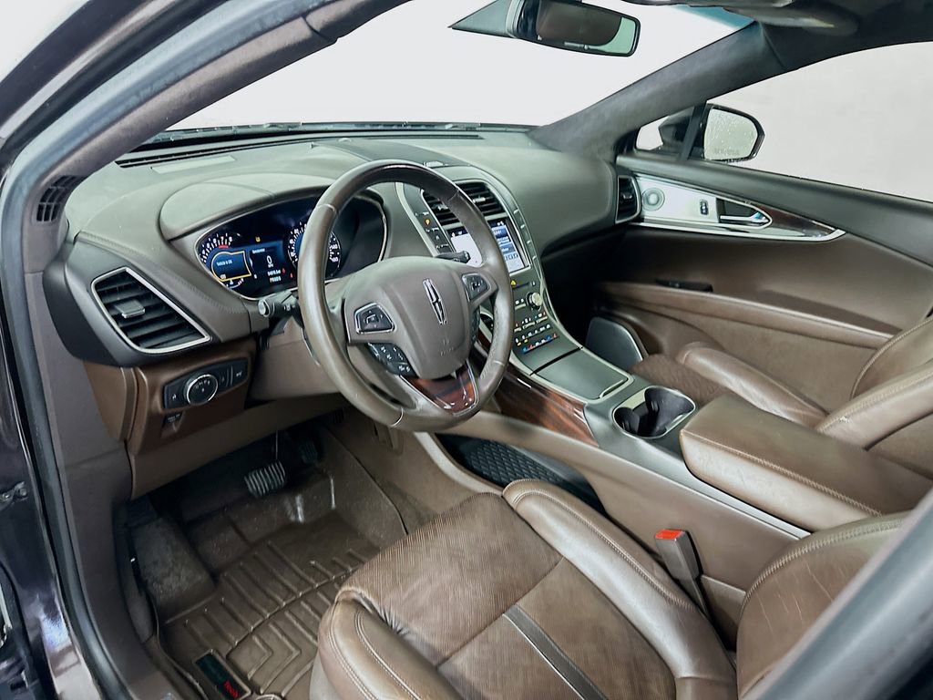 Used 2017 Lincoln MKX Black Label w/ Driver Assistance Package image 9