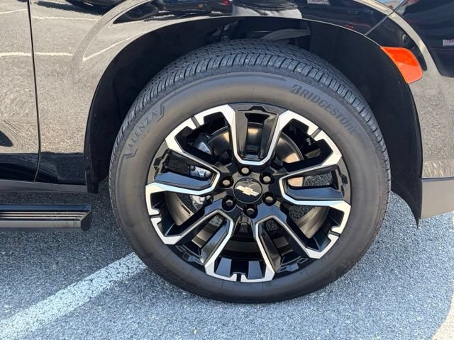 Used 2022 Chevrolet Tahoe High Country AWD/4WD image 11