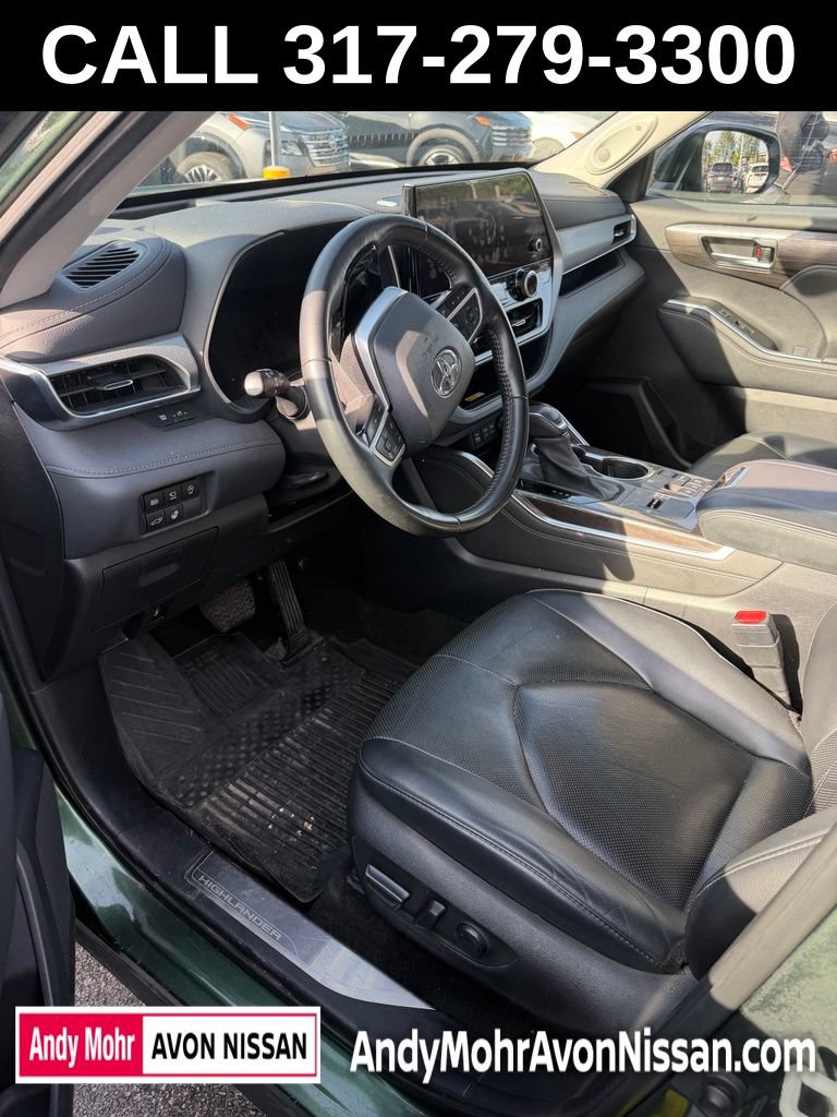 Used 2023 Toyota Highlander Platinum FWD image 6