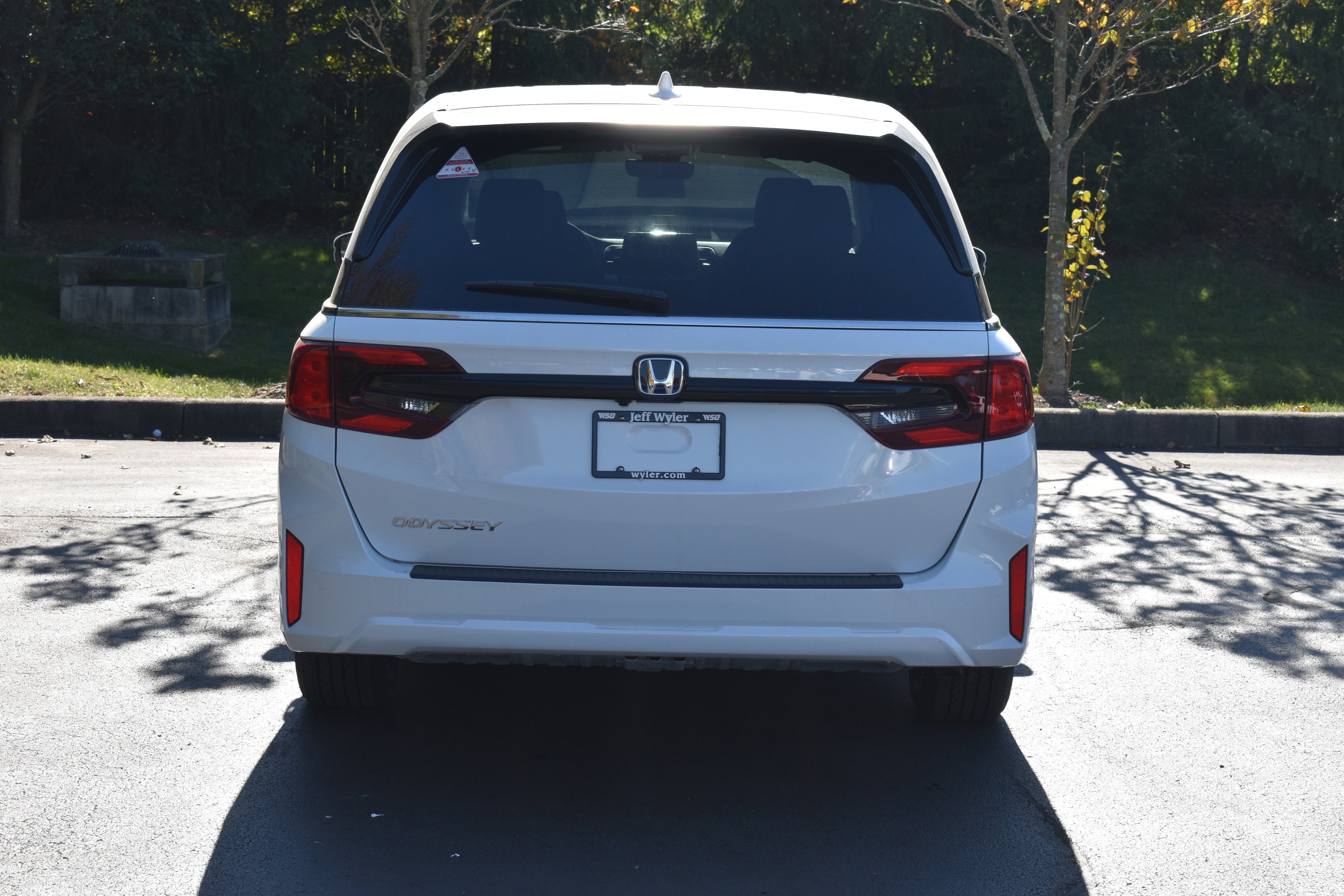 New 2026 Honda Odyssey EX-L image 7