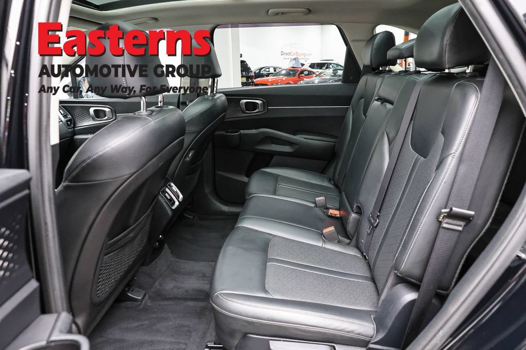 Used 2021 Kia Sorento S w/ Panoramic Sunroof Package AWD/4WD image 22