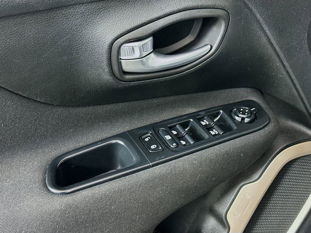 Used 2017 Jeep Renegade Sport w/ Power & Air Group image 17