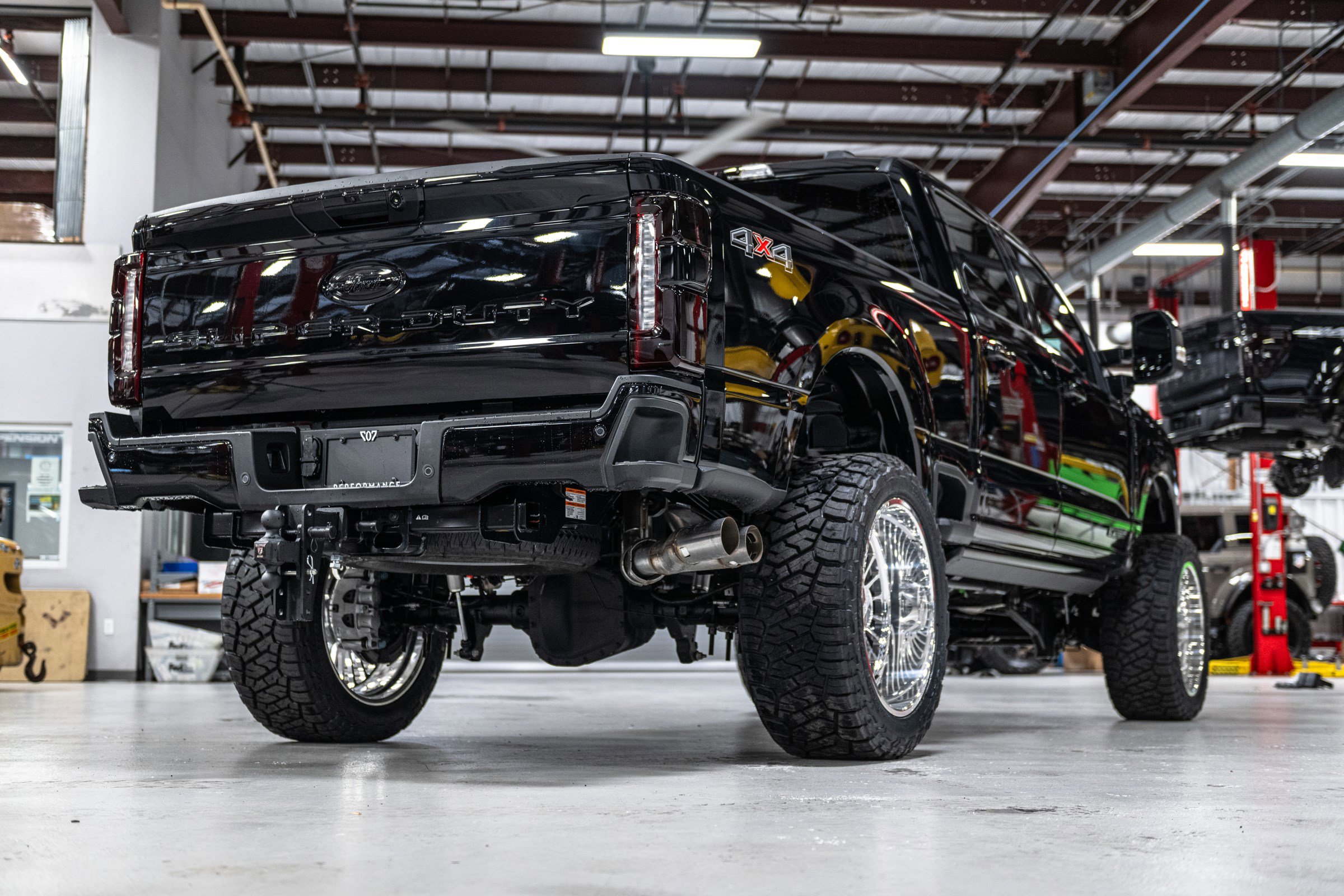 New 2025 Ford F250 Lariat w/ Lariat Ultimate Package image 3