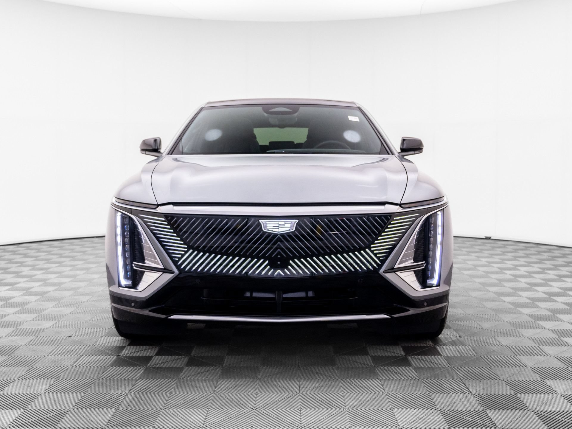 Certified 2024 Cadillac Lyriq Luxury w/ LPO, Floor Liner Package AWD/4WD image 9