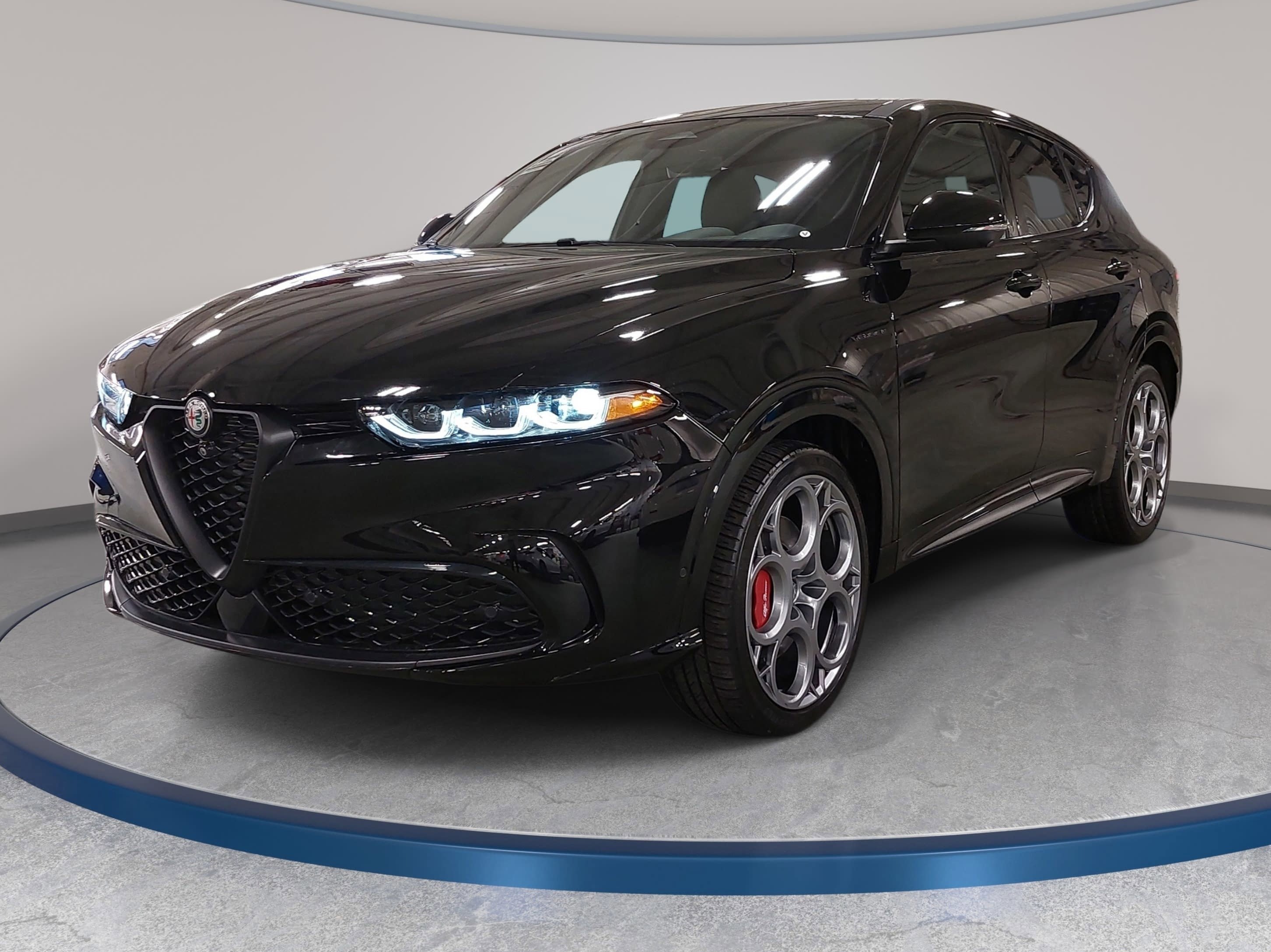 Used 2025 Alfa Romeo Tonale w/ Premium Package AWD/4WD video 1