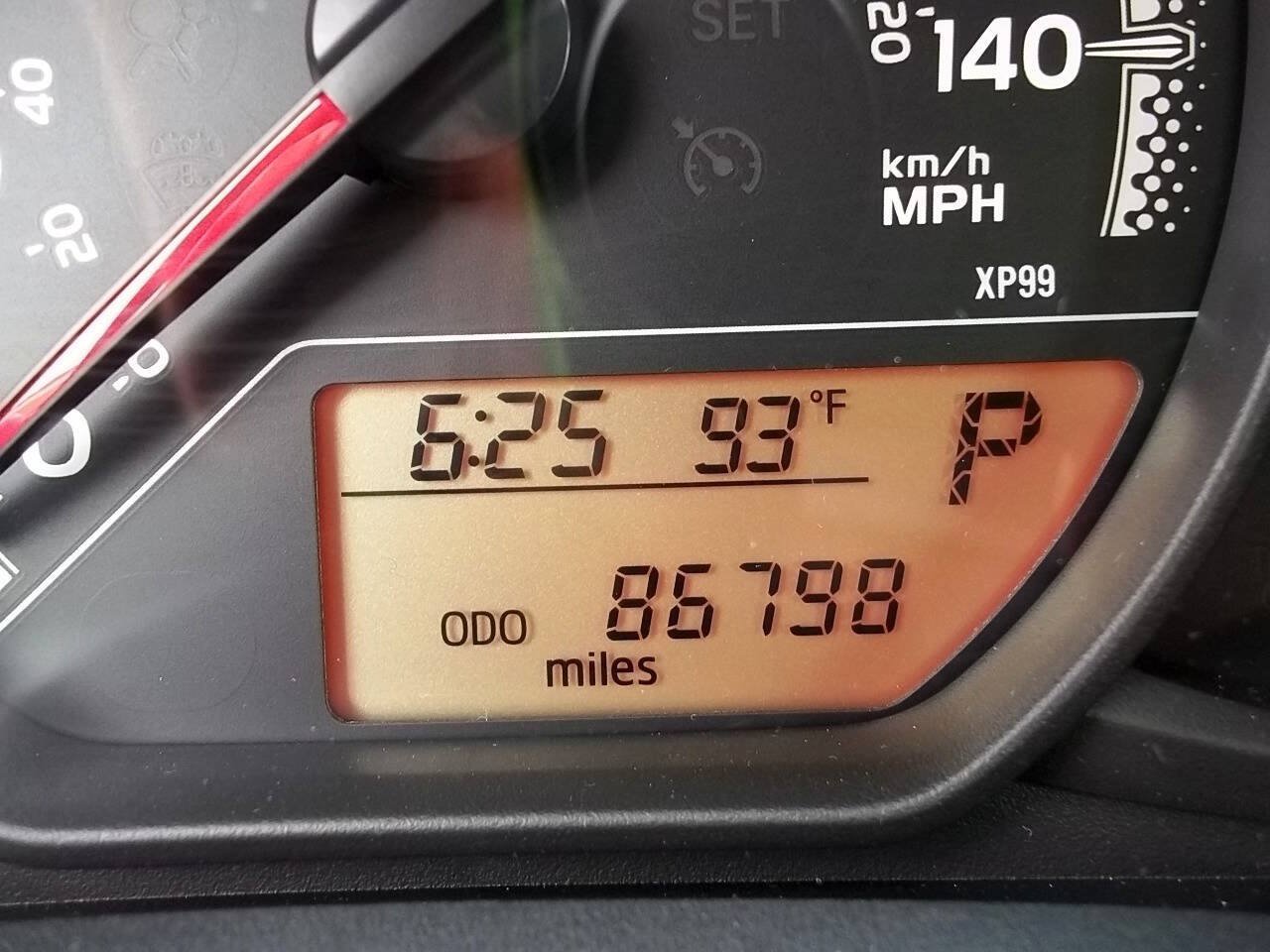 Used 2015 Toyota Yaris L FWD image 12