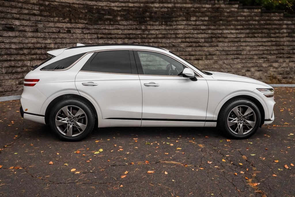 Used 2023 Genesis GV70 3.5T Sport w/ Cargo Package image 4