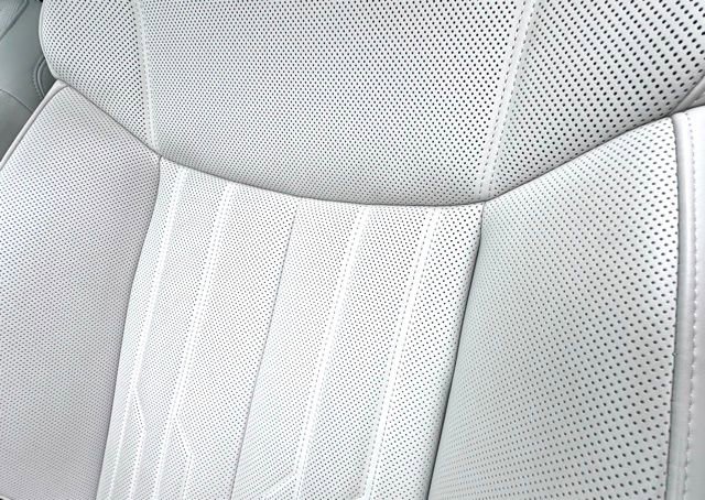 Used 2023 Audi A8 L 3.0T image 18