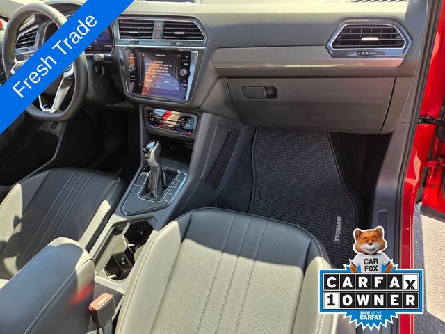 Certified 2022 Volkswagen Tiguan SE FWD image 18