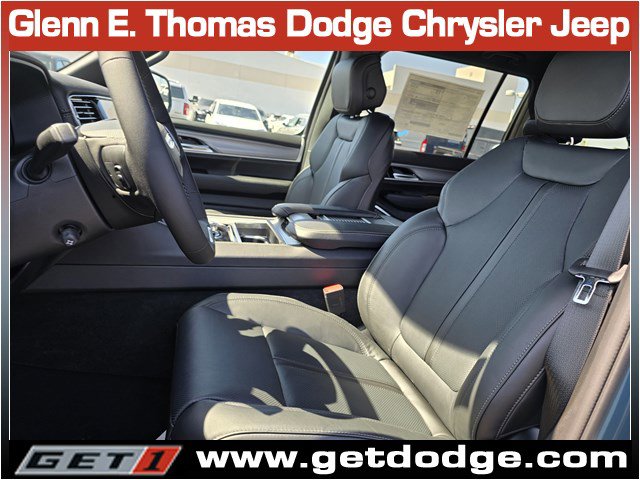 New 2026 Jeep Grand Wagoneer AWD/4WD image 11
