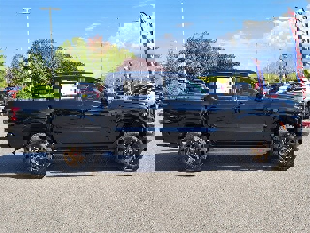 New 2026 Nissan Frontier SV image 2