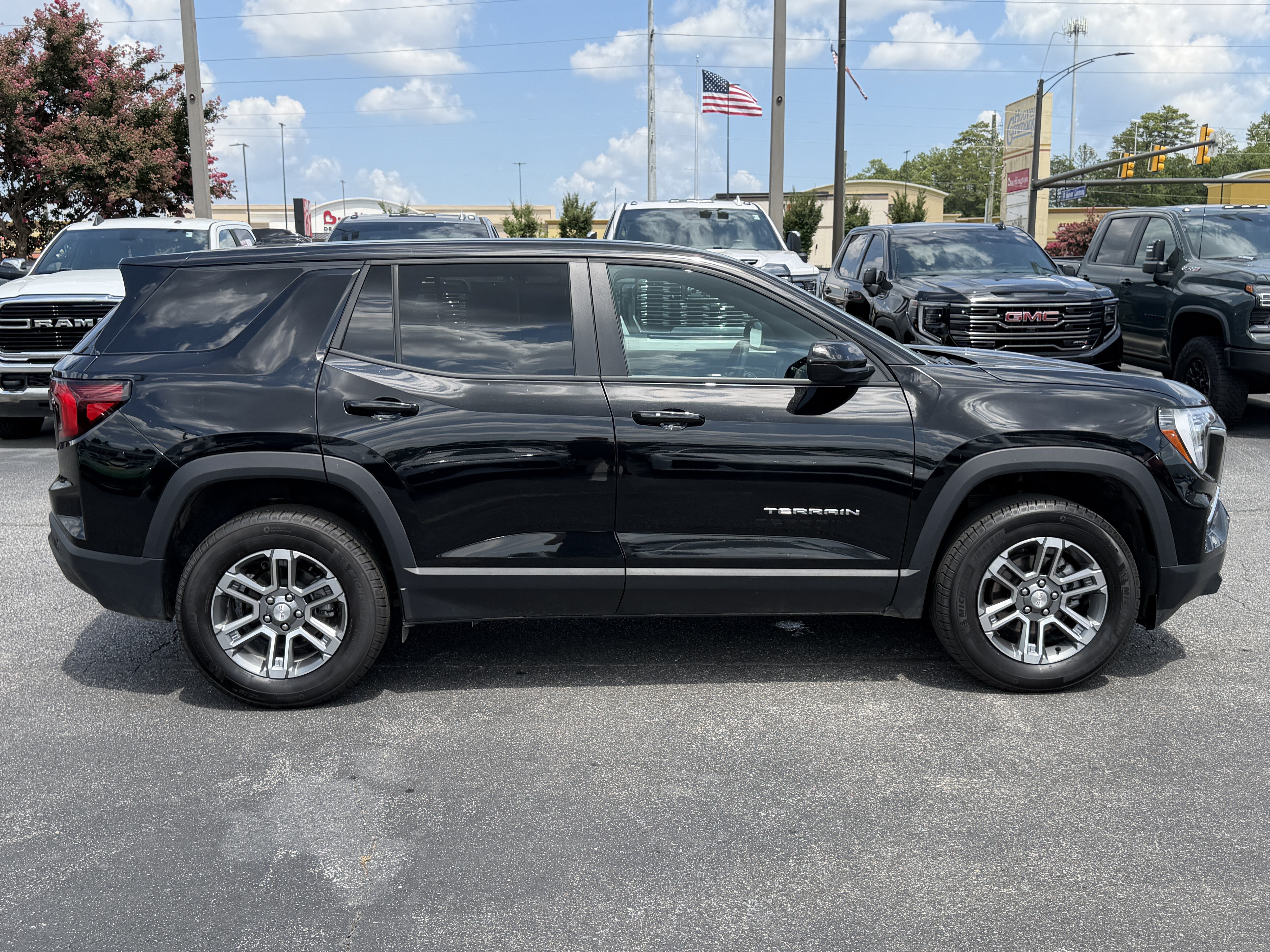 Used 2026 GMC Terrain Elevation FWD image 11
