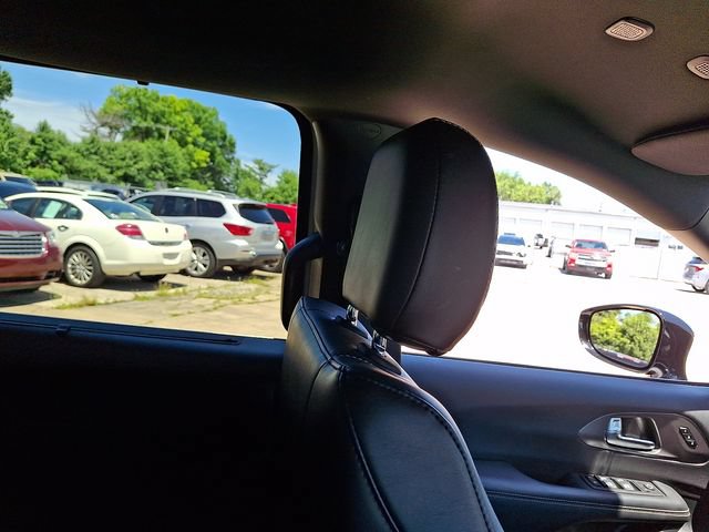 Used 2025 Chrysler Pacifica Select FWD image 13