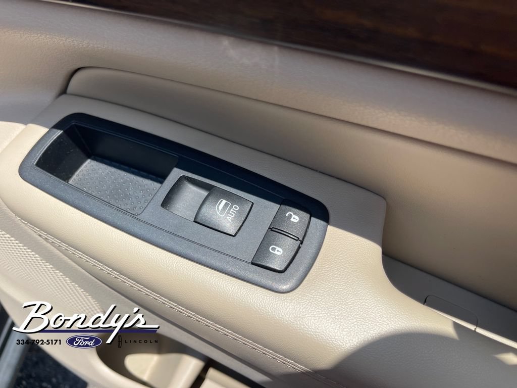 Used 2015 Jeep Grand Cherokee Laredo w/ Quick Order Package 23E RWD image 19