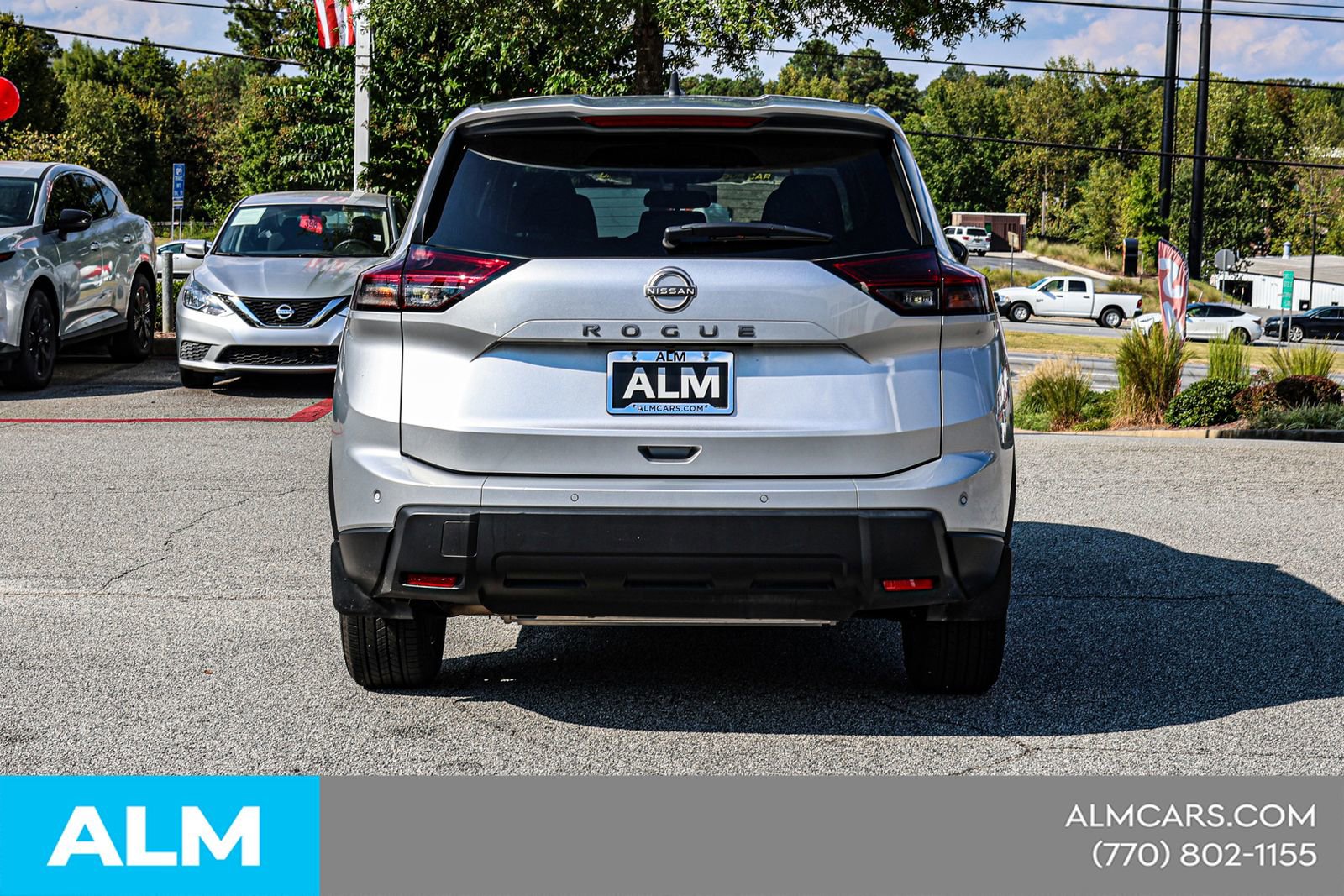 Used 2024 Nissan Rogue S image 13