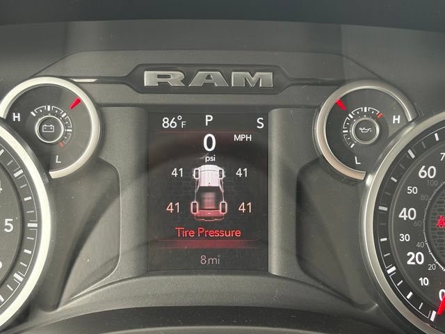 New 2026 RAM 1500 Express AWD/4WD image 18