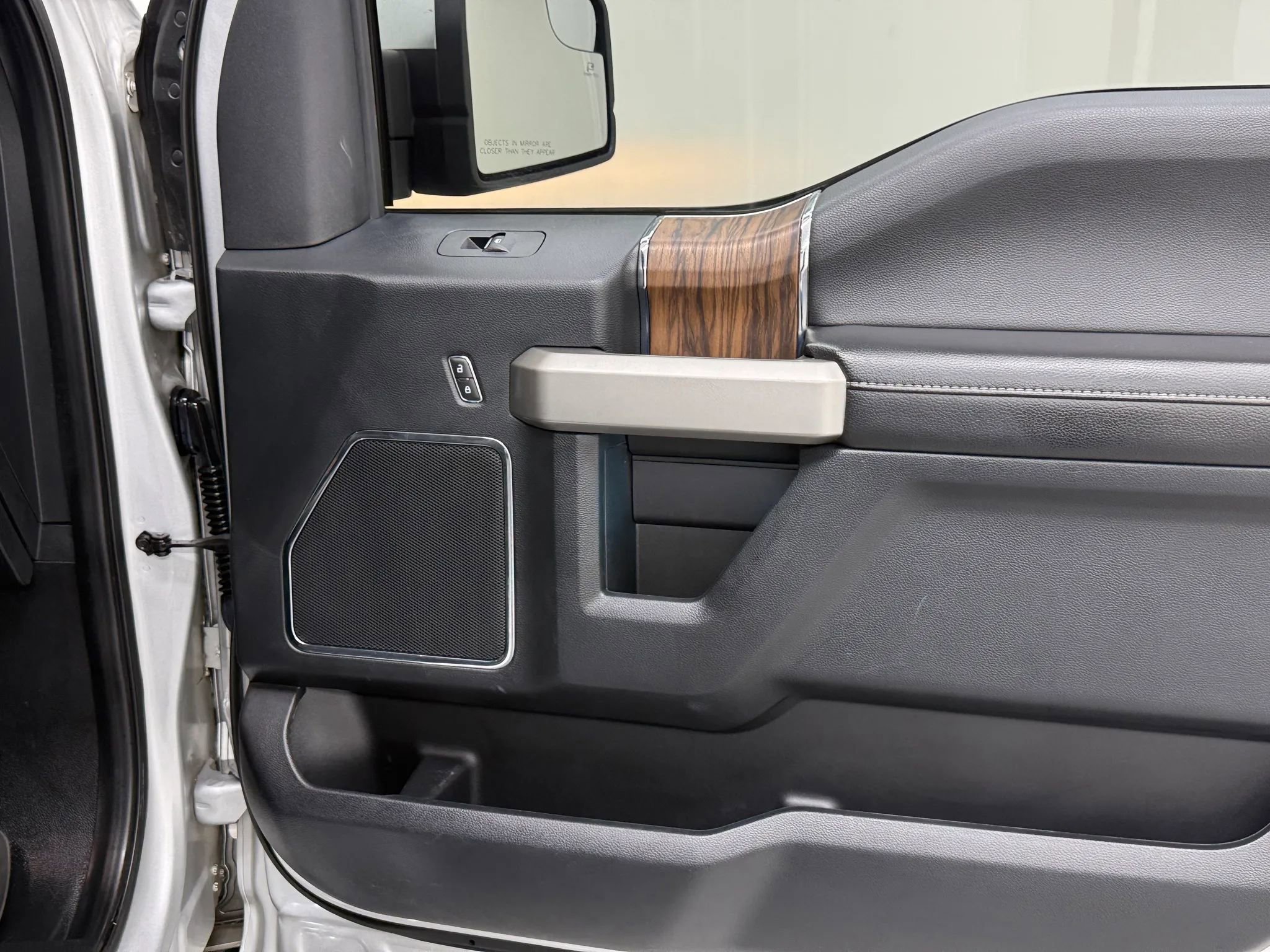 Used 2019 Ford F150 Lariat w/ FX4 Off-Road Package image 18