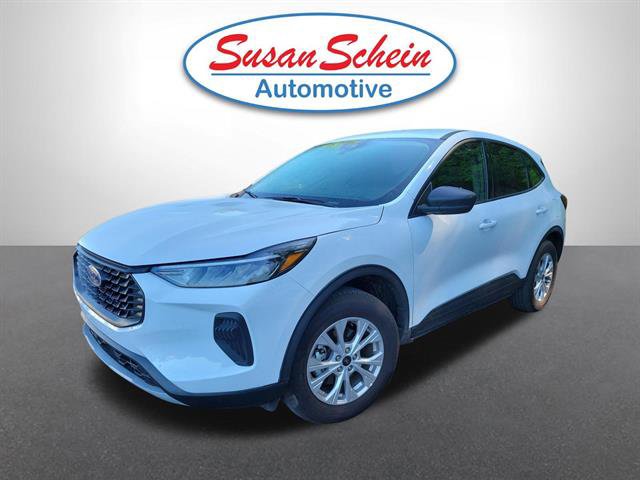Used 2025 Ford Escape Active AWD/4WD image 1