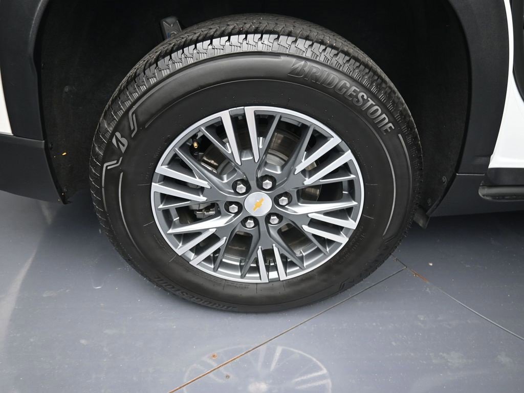 Used 2024 Chevrolet Traverse LT image 19