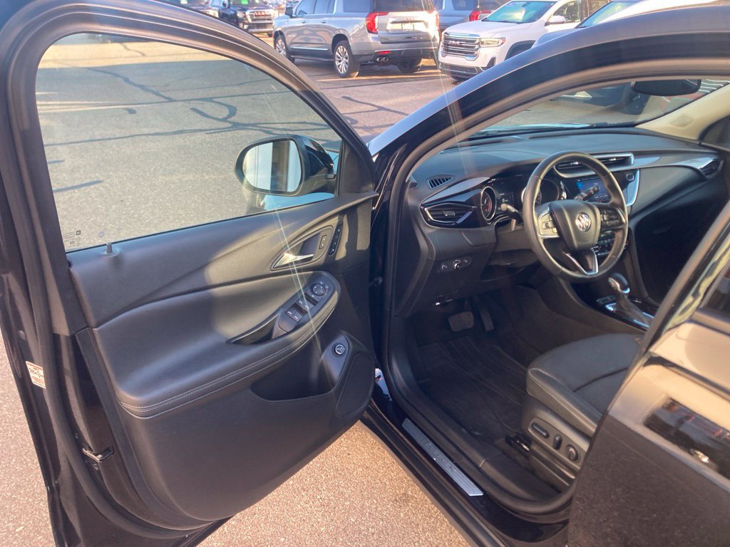 Used 2023 Buick Encore GX Essence w/ Experience Buick Package FWD image 17
