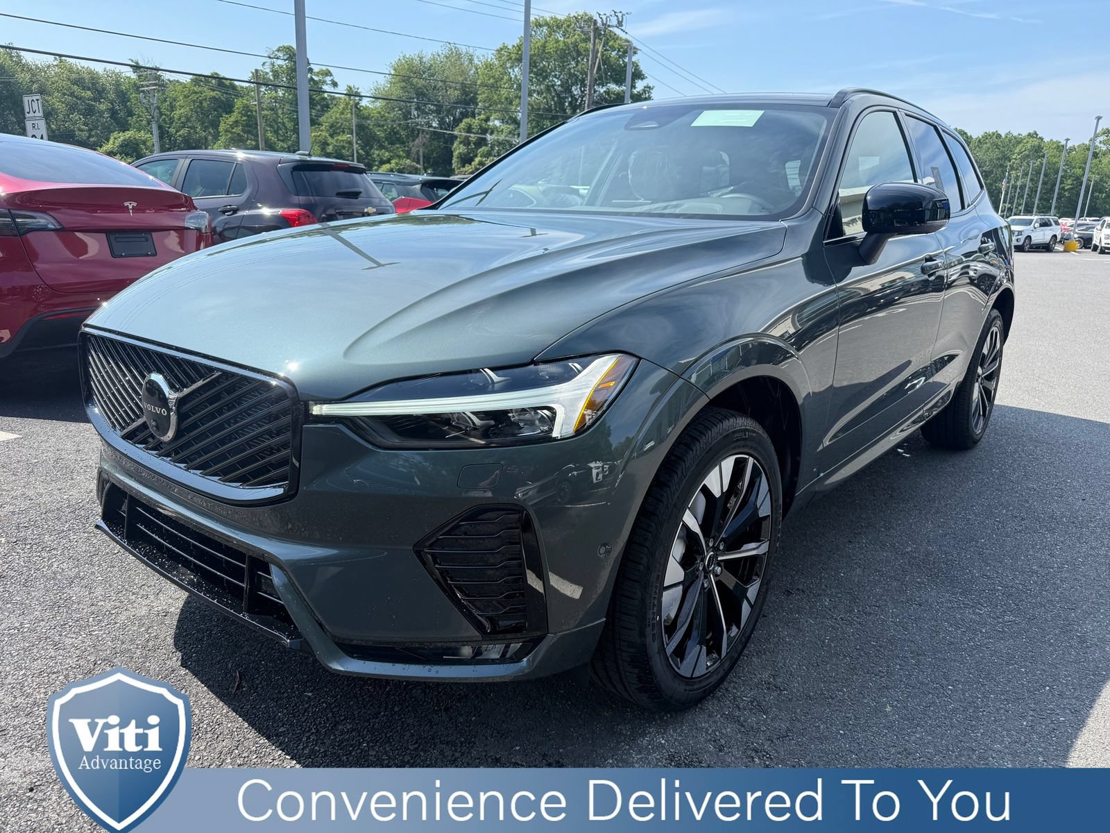 New 2026 Volvo XC60 B5 Plus w/ Protection Package Premier AWD/4WD image 4