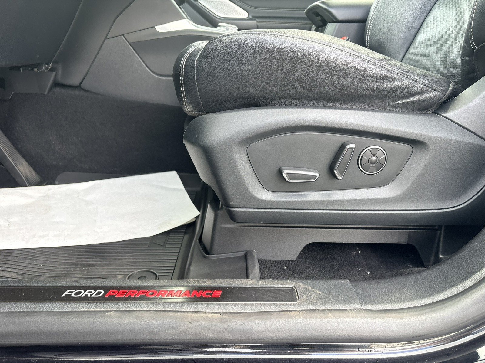 Used 2020 Ford Explorer ST w/ ST High-Performance Pack AWD/4WD image 14