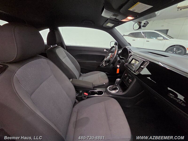 Used 2019 Volkswagen Beetle 2.0T FWD image 12